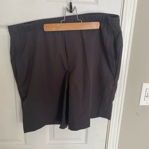 Lululemon New Venture short pique. New. Graphite grey. XL.